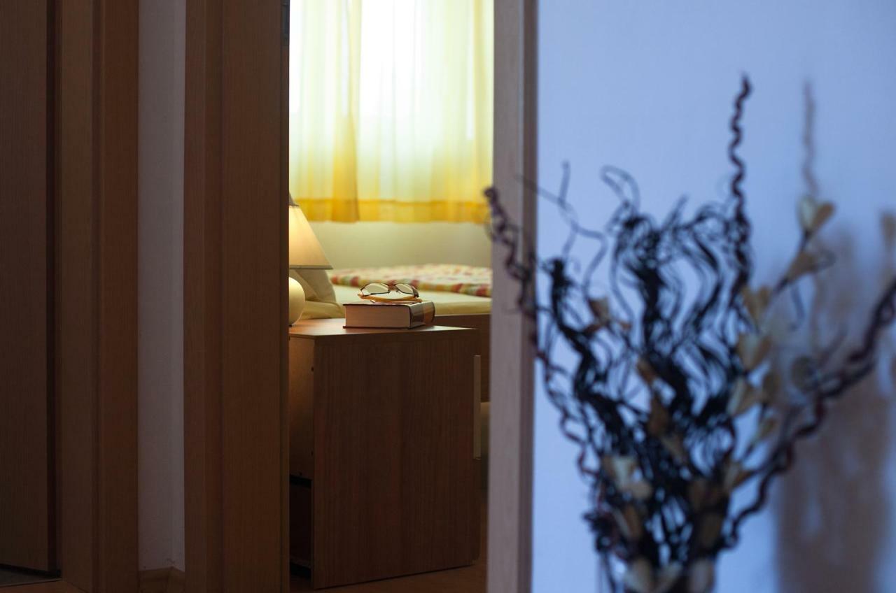 Apartment Helga Лижнян Екстер'єр фото