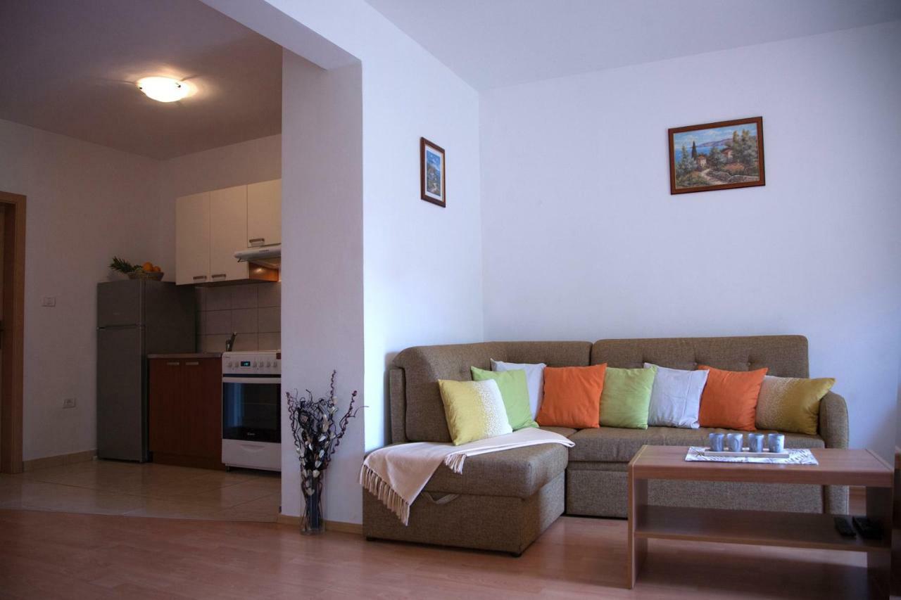 Apartment Helga Лижнян Екстер'єр фото