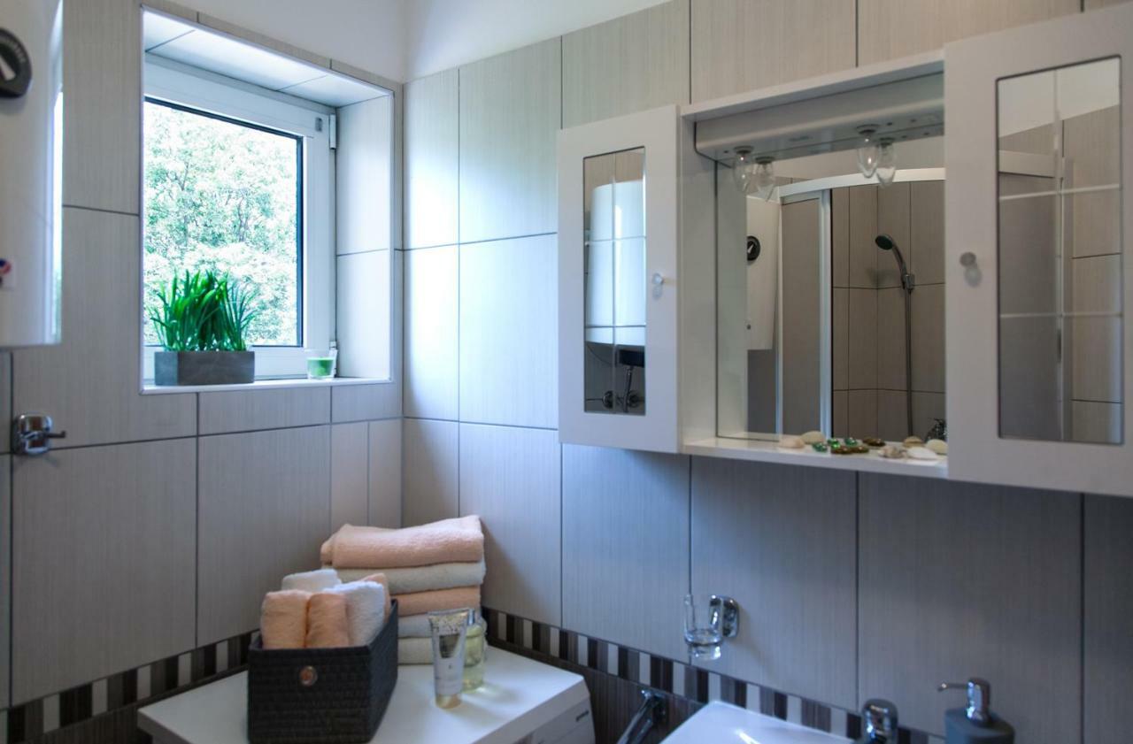 Apartment Helga Лижнян Екстер'єр фото